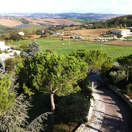 La Torretta 住宿加早餐酒店 3*