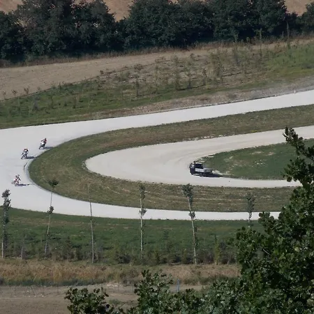 Oda ve Kahvaltı La Torretta 3*